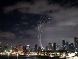 Video Viral Serangan Rudal Iran: Coldplay & Meteor Garden Remix Bikin Heboh!