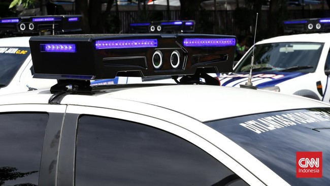 Anak Kasi Propam Polda Sumut Antar Guru Pakai Mobil Dinas