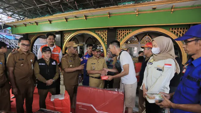 Gubernur Tanggapi Bencana Banjir: Andra Soni Bantu Korban Tangerang