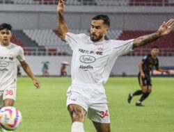 Jordy Tutuarima Resmi Perpanjang Kontrak di Persis Solo Hingga 2026