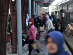 Libur Sekolah 2025: 1 Juta Penumpang KAI Jakarta, Luar Biasa!