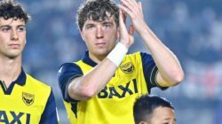 Ole Romeny: Aksi, Gol, dan Cedera di Laga Arema FC vs Oxford