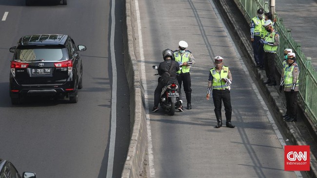 Operasi Patuh Hari Pertama: Ribuan Tilang ETLE, Razia Lancar
