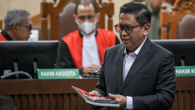 Ribuan Personel Gabungan Amankan Sidang Hasto di Tengah Demo
