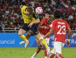 Saksikan Live Streaming Arema FC vs Oxford United Malam Ini!
